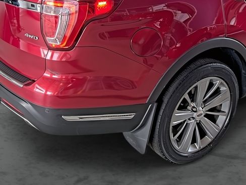 Used 2018 Ford Explorer Limited w/ Ford Safe & Smart Package AWD/4WD image 12