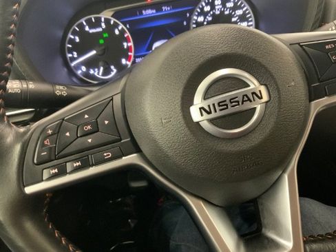 Used 2022 Nissan Sentra SR w/ SR Premium Package image 21