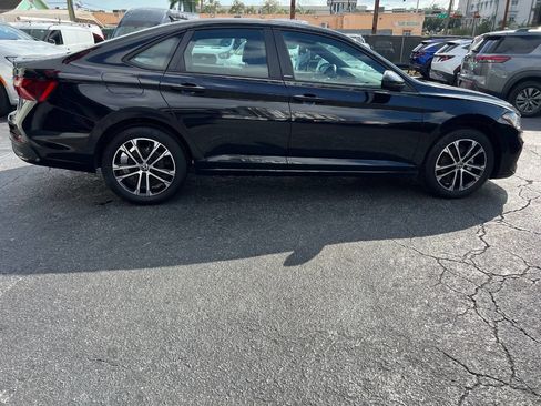 Used 2025 Volkswagen Jetta Sport image 6