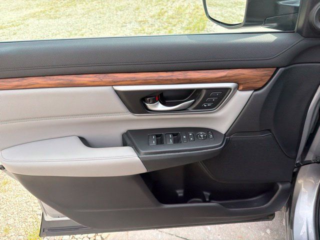Used 2022 Honda CR-V Touring image 17