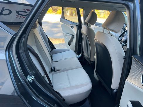 Used 2021 Kia Soul LX image 9
