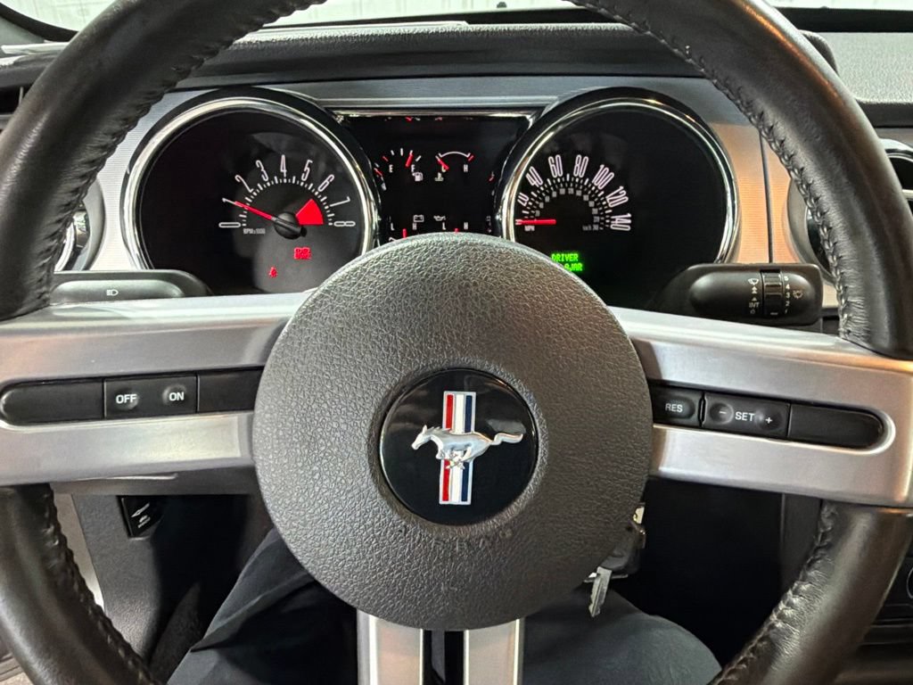 Used 2005 Ford Mustang GT RWD image 21