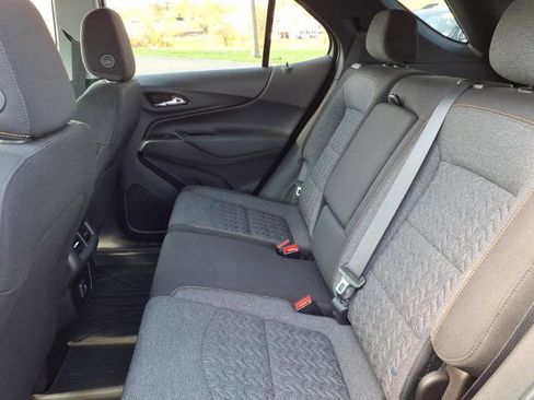 Used 2022 Chevrolet Equinox LT AWD/4WD image 9