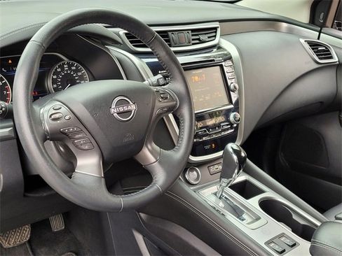 Used 2024 Nissan Murano SV image 9