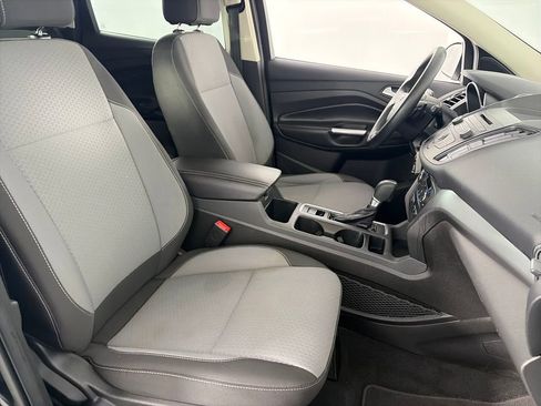 Certified 2017 Ford Escape SE FWD image 30