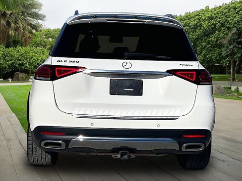 Used 2021 Mercedes-Benz GLE 350 4MATIC w/ Premium Package image 4