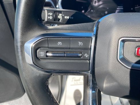 Used 2024 GMC Canyon Elevation w/ Convenience Package image 16