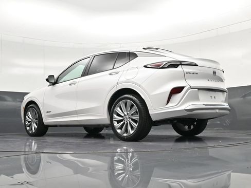 Used 2024 Buick Envista Avenir FWD image 18