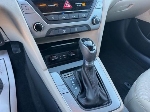 Used 2018 Hyundai Elantra SEL image 13