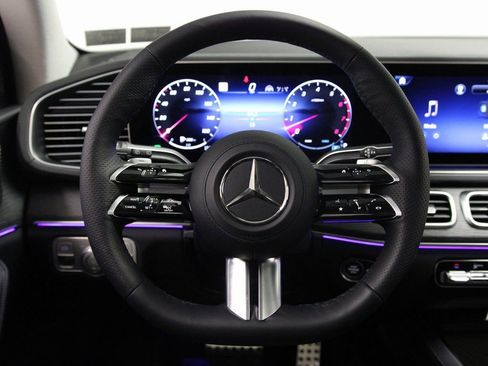 New 2026 Mercedes-Benz GLS 450 4MATIC image 9
