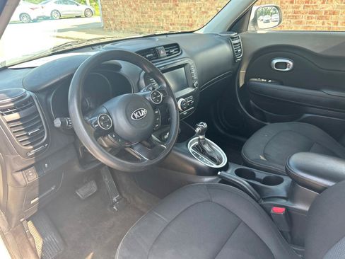 Used 2018 Kia Soul + FWD image 16