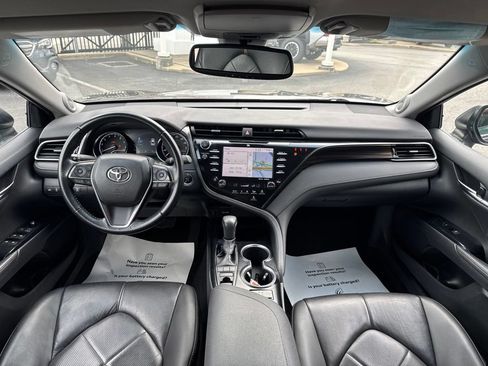 Used 2019 Toyota Camry XLE w/ Navigation Package FWD image 17