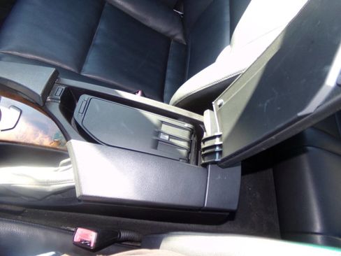 Used 2006 BMW 525xi Sedan image 56