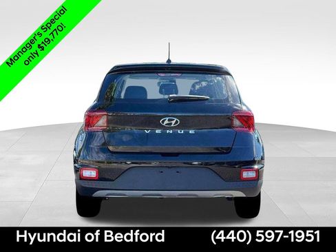 Certified 2026 Hyundai Venue SE FWD image 6