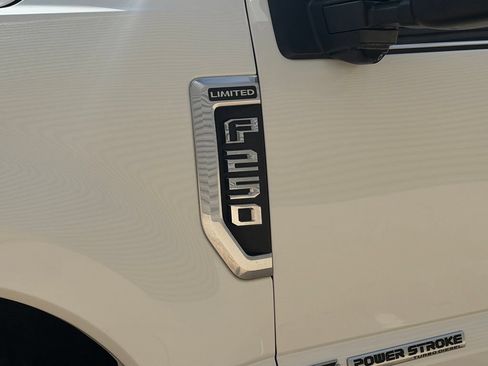 Used 2022 Ford F250 Limited AWD/4WD image 12