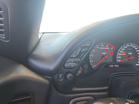 Used 2003 Chevrolet Corvette Convertible w/ Preferred Equipment Group1 RWD image 17