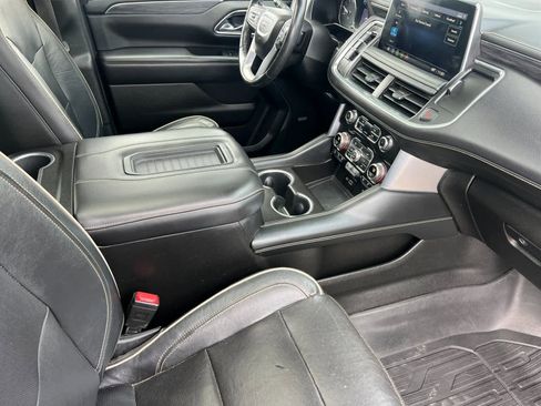 Used 2021 GMC Yukon XL SLT w/ SLT Luxury Plus Package image 17