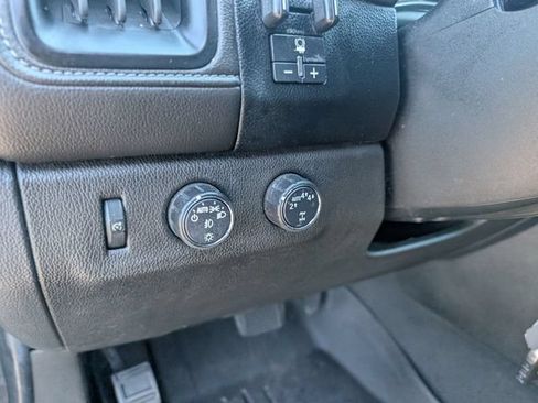 Used 2022 GMC Canyon Elevation w/ Elevation Premium Package AWD/4WD image 16