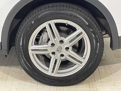 Used 2015 Porsche Cayenne S AWD/4WD image 12