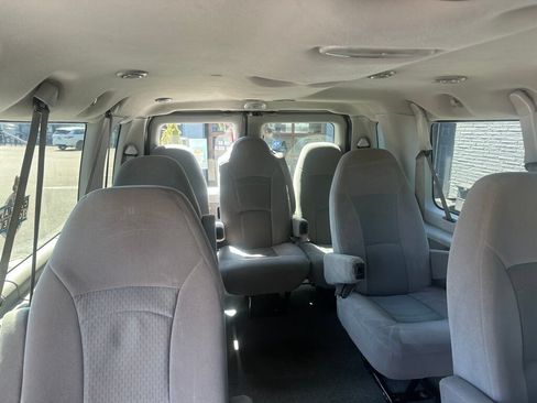 Used 2009 Ford E-350 and Econoline 350 XLT RWD image 21