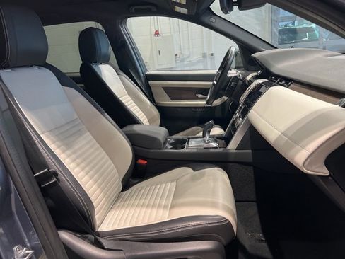 Used 2022 Land Rover Discovery Sport SE R-Dynamic image 30