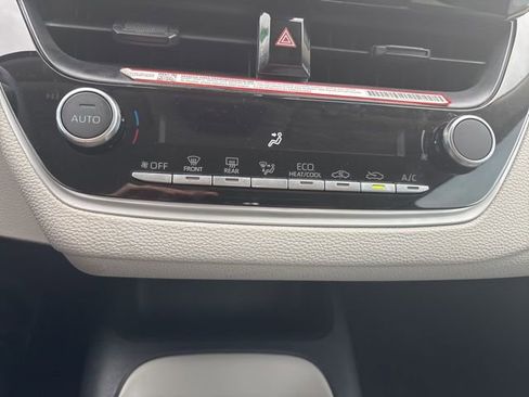 Certified 2025 Toyota Corolla LE FWD image 13