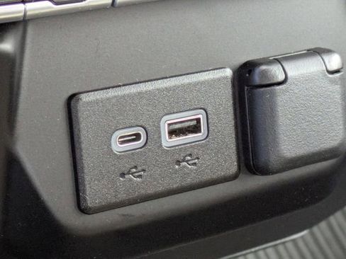 Used 2023 Chevrolet Silverado 3500 LT w/ Convenience Package image 21