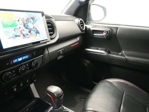 Used 2019 Toyota Tacoma TRD Pro AWD/4WD image 29