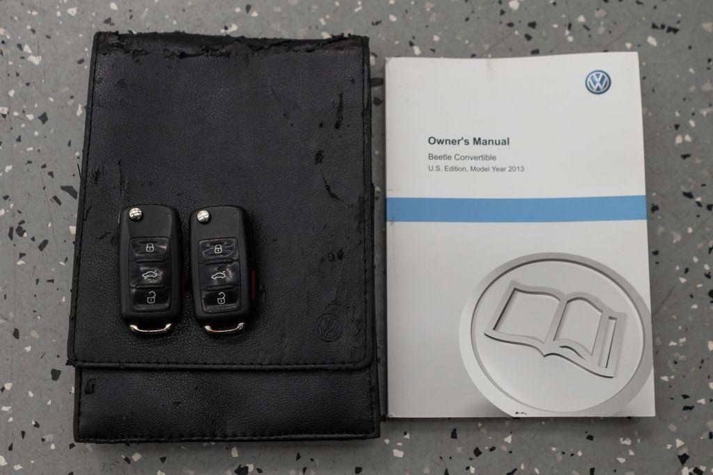 Used 2013 Volkswagen Beetle TDI FWD image 38