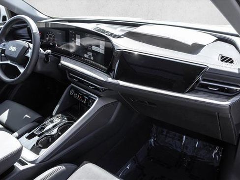 New 2026 Audi Q5 Premium Plus image 24