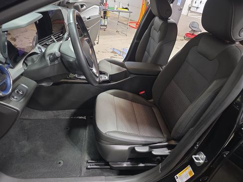 Used 2024 Chevrolet Trax LT w/ Driver Confidence Package image 14