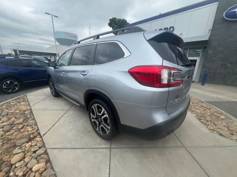 New 2026 Subaru Ascent Limited AWD/4WD image 8