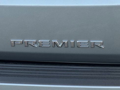 New 2026 Chevrolet Suburban Premier image 9