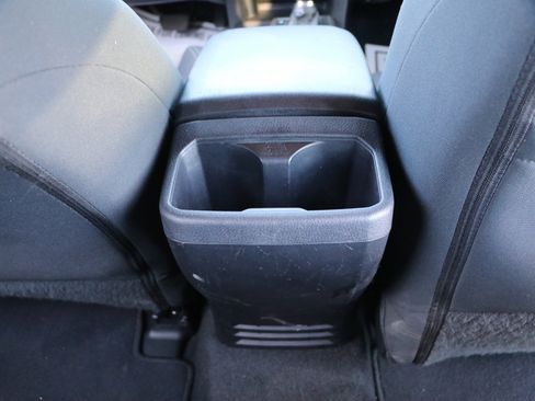 Used 2022 Toyota Tacoma TRD Off-Road image 30