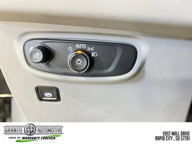 Used 2023 GMC Terrain SLE w/ Driver Convenience Package AWD/4WD image 31