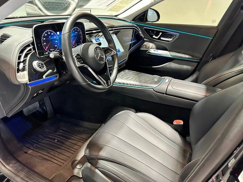 Used 2024 Mercedes-Benz E 350 4MATIC Sedan image 10