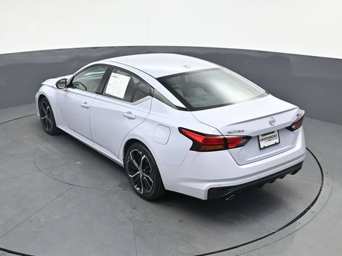 Used 2025 Nissan Altima 2.5 SR FWD image 29