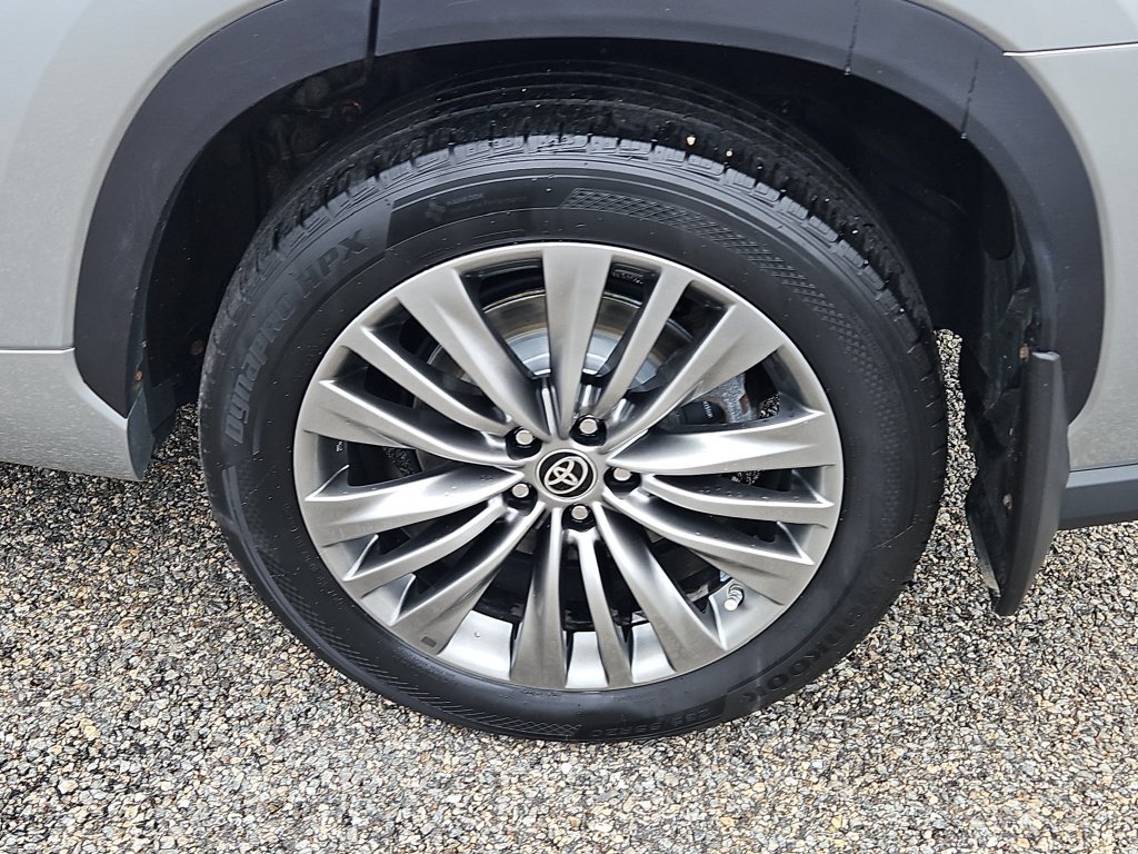 Used 2021 Toyota Highlander Platinum AWD/4WD image 8