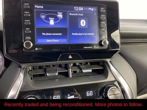 Used 2021 Toyota Venza LE AWD/4WD image 19