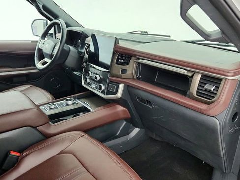 Used 2022 Ford Expedition Max Limited image 27