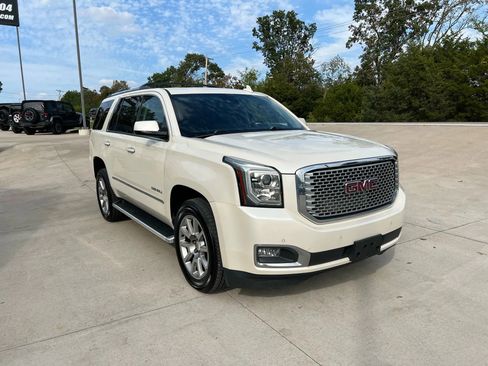 Used 2015 GMC Yukon Denali w/ Open Road Package image 3