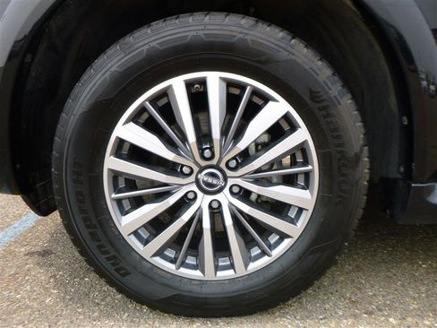 Used 2022 Nissan Armada SL image 25