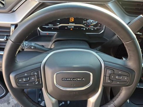 Used 2025 GMC Sierra 3500 Denali w/ Technology Package image 21