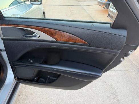 Used 2017 Lincoln MKZ Reserve image 34