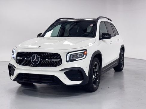 Used 2022 Mercedes-Benz GLB 250 4MATIC image 11