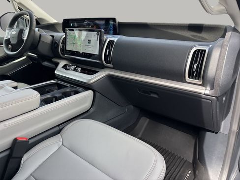 New 2025 Ford Expedition Max Active image 11