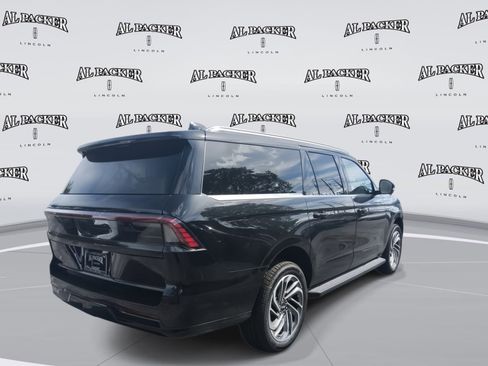 New 2026 Lincoln Navigator L Premier AWD/4WD image 5