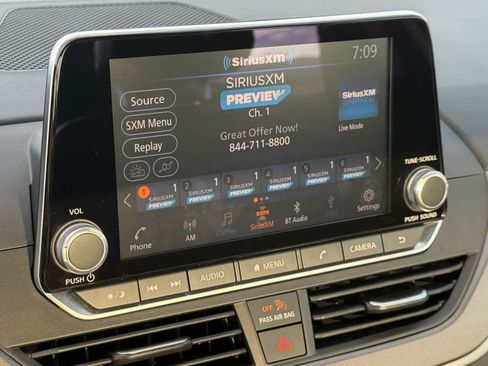 Used 2025 Nissan Altima 2.5 SR AWD/4WD image 21