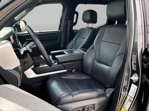 Used 2023 Toyota Tundra Platinum w/ Advanced Package AWD/4WD image 8