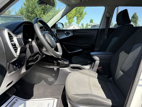 Used 2021 Kia Soul S FWD image 17
